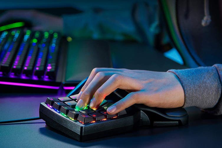 one-hand-keyboard-for-gaming-pc
